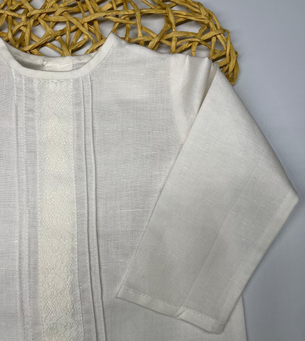 Blusita de ceremonia para niños